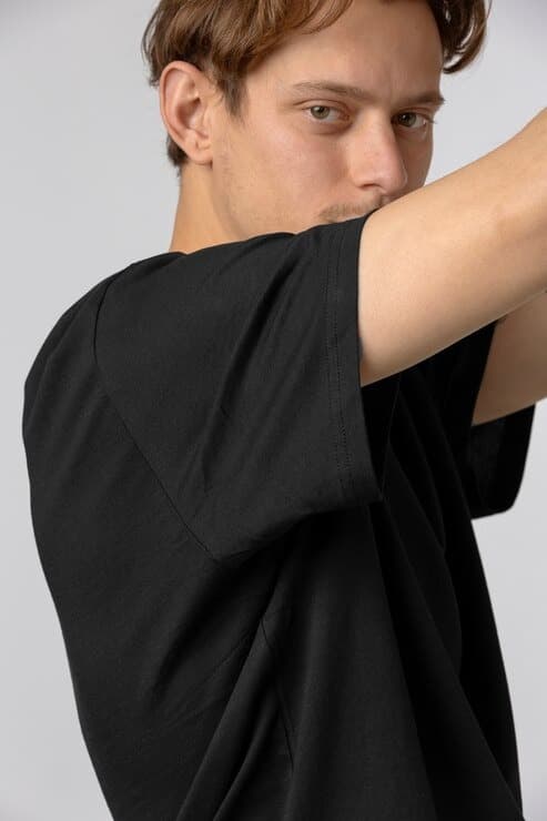 Remera Negra